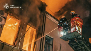 Dos muertos y heridos en un bombardeo ruso contra una zona comercial en Ucrania