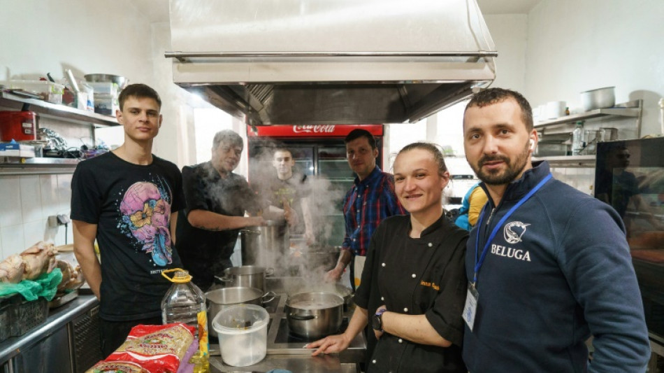 En Ukraine, un restaurant transform&eacute; en cuisine humanitaire pour territoires occup&eacute;s