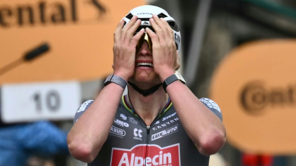 Mathieu van der Poel &eacute;coeure Pogacar et d&eacute;croche son deuxi&egrave;me Milan-Sanremo