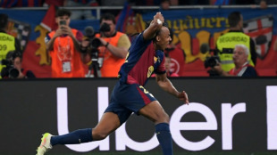 Jules Kound&eacute; renova com Barcelona at&eacute; 2030