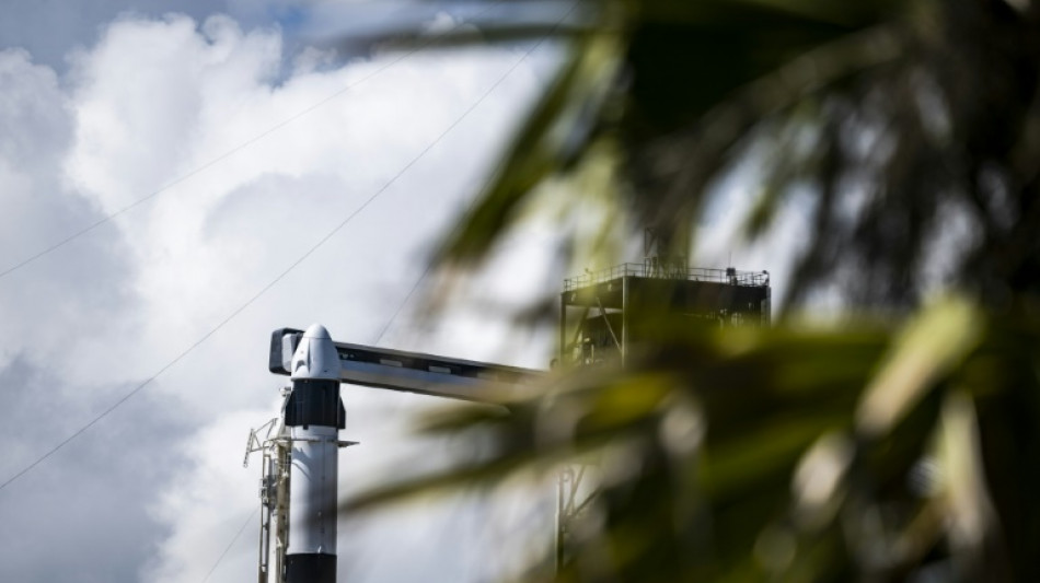 Premi&egrave;re sortie extrav&eacute;hiculaire priv&eacute;e: SpaceX reporte la mission &agrave; cause d'une fuite d'h&eacute;lium