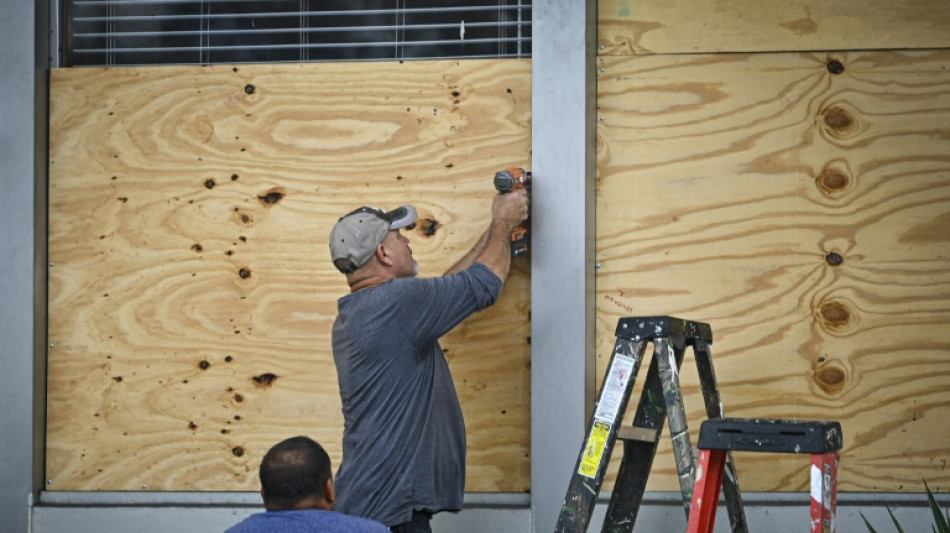 Sureste de EEUU se prepara para la devastaci&oacute;n "potencialmente mortal" del hurac&aacute;n Idalia