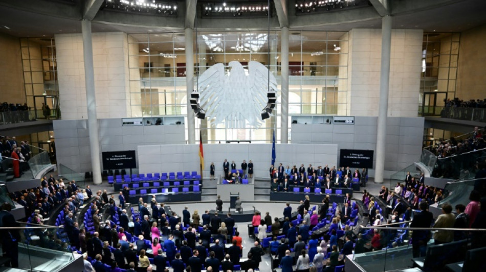 Wehrbeauftragter Otte legt Eid im Bundestag ab - Debatte &uuml;ber Wehrpflicht erwartet