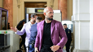 El "influencer" Andrew Tate y su hermano, acusados de "violaci&oacute;n" y "tr&aacute;fico de seres humanos" en Reino Unido, anuncia la Fiscal&iacute;a 