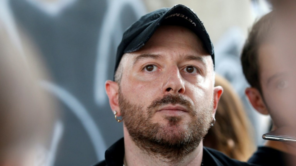 Haute couture: &agrave; Paris, Schiaparelli ouvre le bal d'une semaine marqu&eacute;e par le chass&eacute;-crois&eacute; des directeurs artistiques