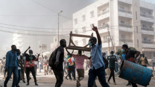 S&eacute;n&eacute;gal: la soci&eacute;t&eacute; civile appelle &agrave; une marche silencieuse contre le report de la pr&eacute;sidentielle