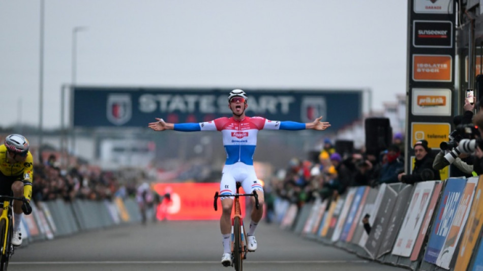 Cyclo-cross: Van Aert battu par Del Grosso &agrave; Heusden-Zolder