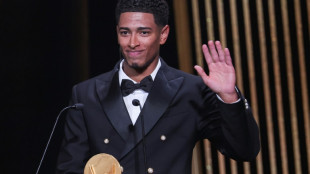 Bellingham conquista Trof&eacute;u Kopa de melhor jogador jovem
