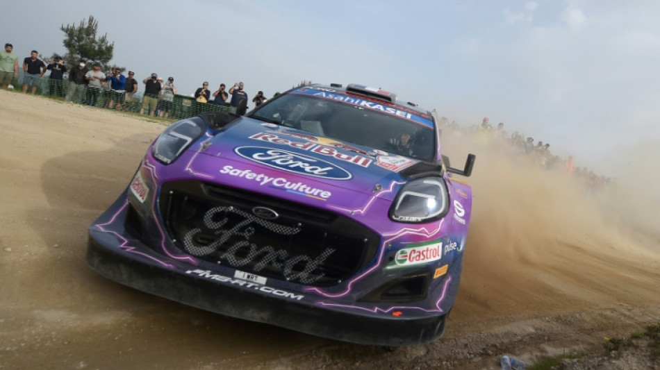 Rallye du Portugal: Loeb abandonne &agrave; nouveau, sortie de route pour Ogier