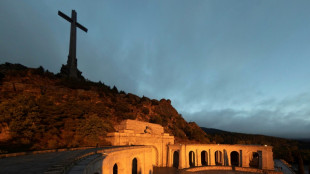 Espanha exuma fundador da Falange do antigo mausoléu de Franco