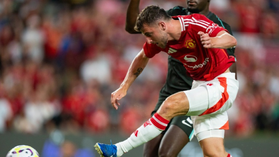 Man Utd boss Carrick being 'careful' with Mount as Man Utd draw with PSG