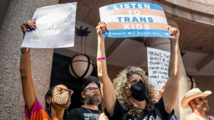 Texas aprova projeto de lei que proíbe tratamentos transgênero para menores