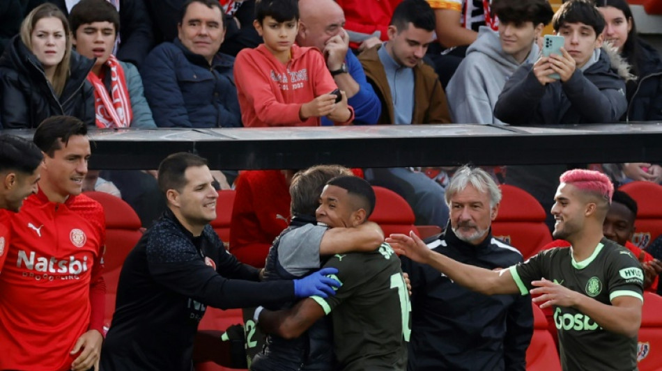 Girona vira sobre Rayo Vallecano e mant&eacute;m lideran&ccedil;a do Espanhol