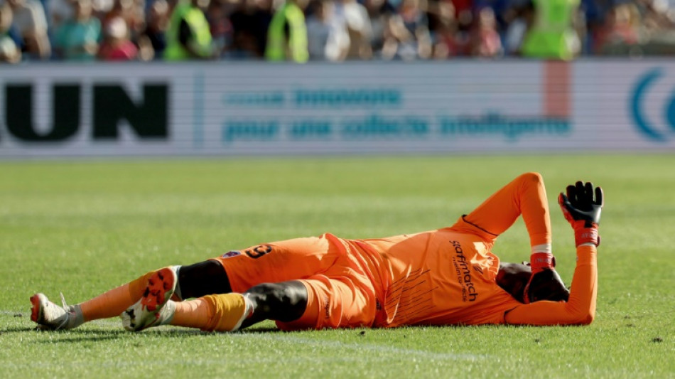 Jogo do Franc&ecirc;s entre Montpellier e Clermont &eacute; suspenso por roj&atilde;o lan&ccedil;ado contra goleiro
