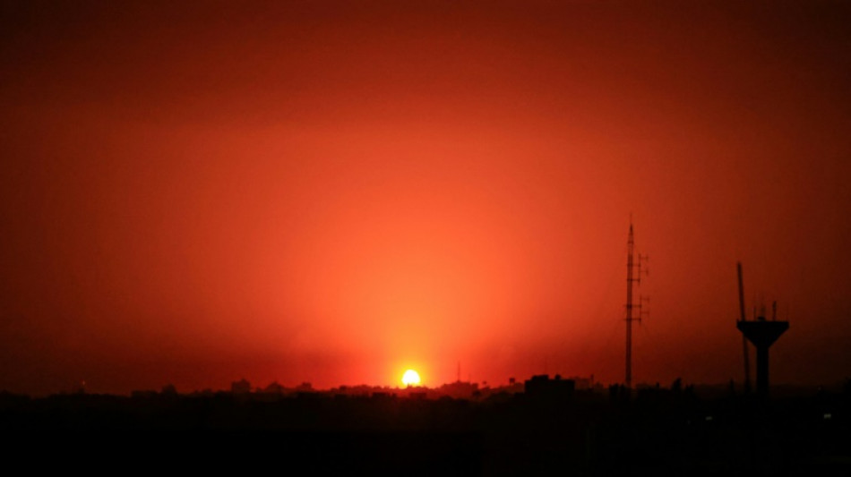 Isra&euml;l bombarde Gaza, pressions pour prot&eacute;ger la population civile