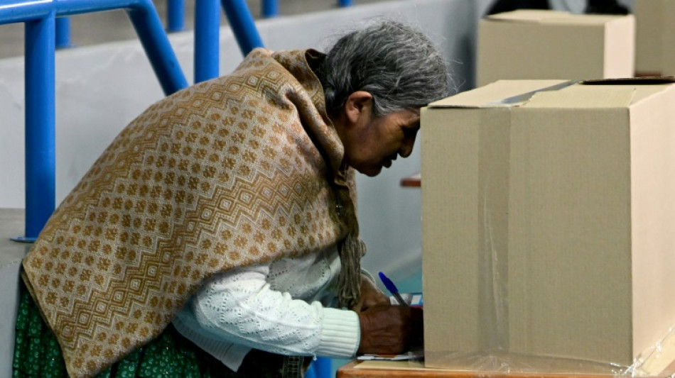 Deux candidats de droite au second tour de la pr&eacute;sidentielle en Bolivie