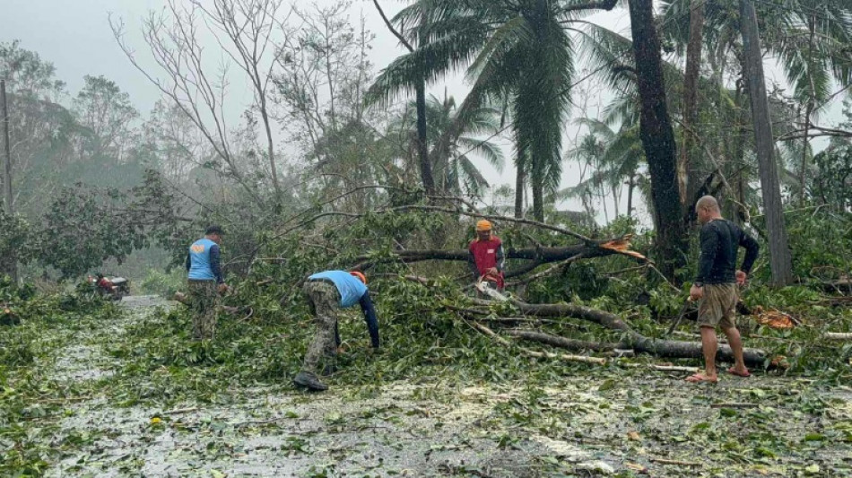 Le typhon Kalmaegi inonde le centre des Philippines et fait 26 morts