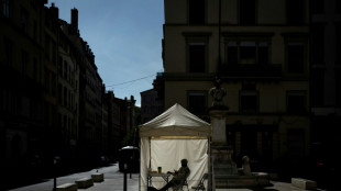 Covid-19: en France, une &eacute;pid&eacute;mie "contr&ocirc;l&eacute;e" mais "pas termin&eacute;e"