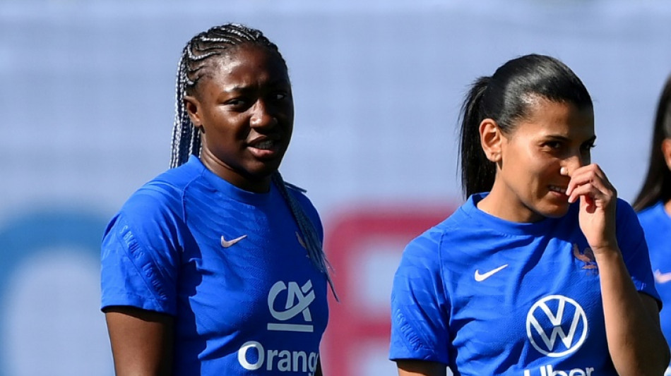 Euro f&eacute;minin: Diani align&eacute;e avec les Bleues contre l'Italie, pas Mbock