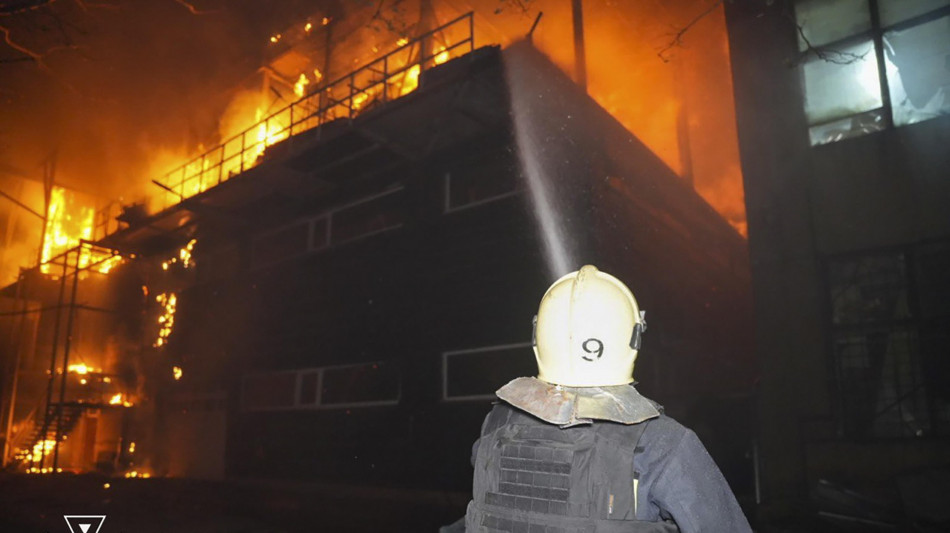 Kiev convoca ambasciatore cinese, 'Pechino coinvolta in guerra'