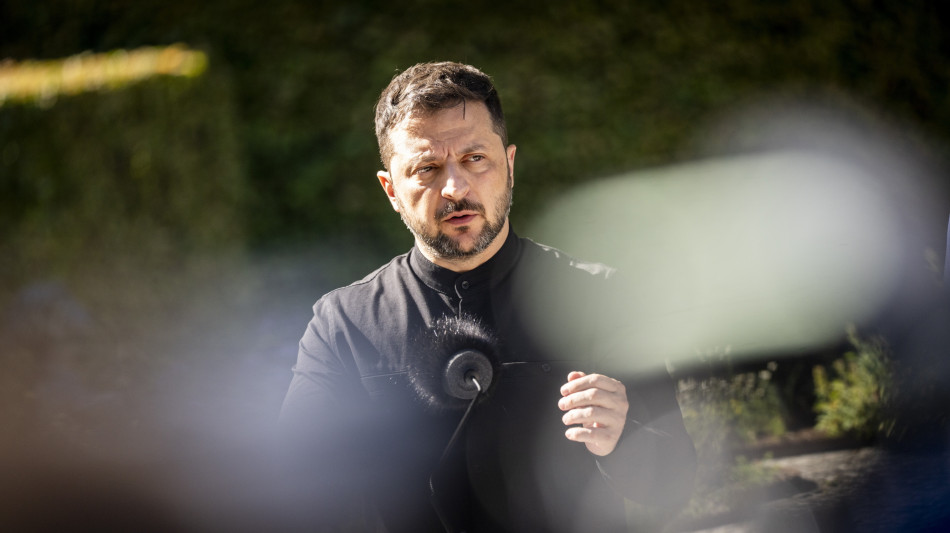 Zelensky, Putin non vuole la pace, lo vediamo