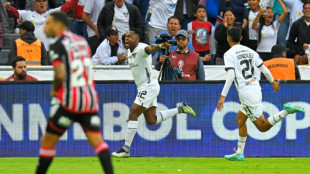 S&atilde;o Paulo perde para LDU na ida das quartas de final da Sul-Americana