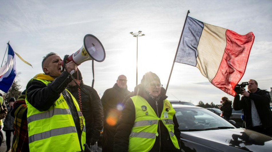 Covid-pass protest convoy heads for banned Brussels rally