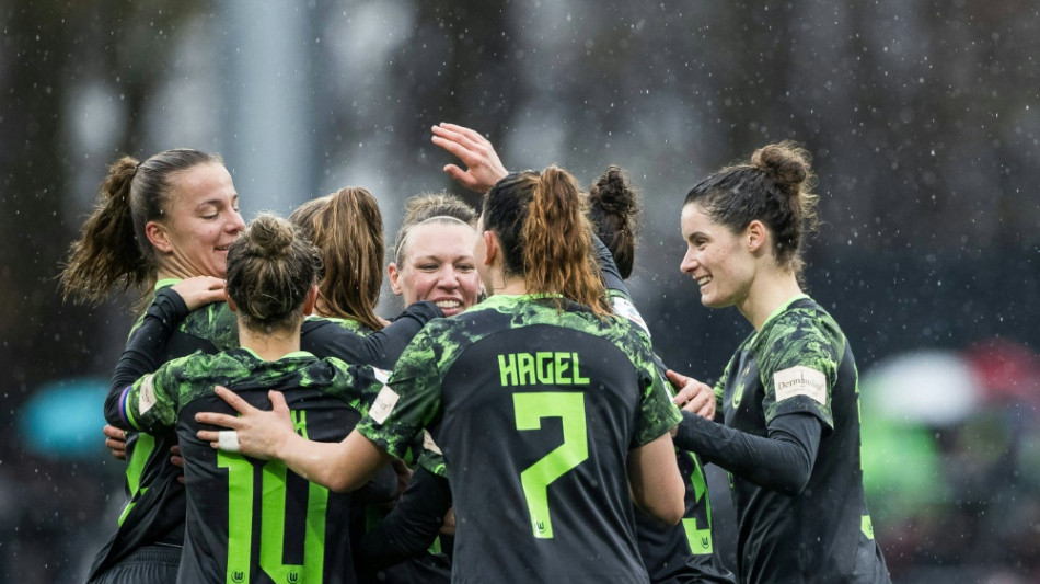 Frauen-Bundesliga: Wolfsburg &uuml;bernimmt in K&ouml;ln Platz eins