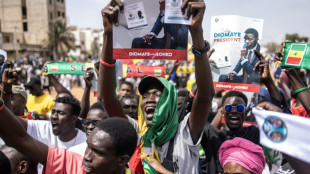 Des centaines de S&eacute;n&eacute;galais manifestent pour une pr&eacute;sidentielle sans d&eacute;lai 