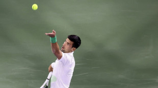 Beim verspäteten Saisonstart: Djokovic feiert Zweisatz-Erfolg
