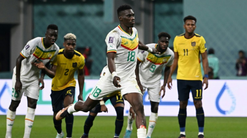 Olympique de Marselha anuncia contrata&ccedil;&atilde;o do atacante Isma&iuml;la Sarr do Watford