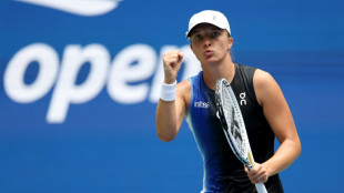 Swiatek estreia com vit&oacute;ria no US Open; Bia Haddad vence campe&atilde; de 2017 e tamb&eacute;m avan&ccedil;a
