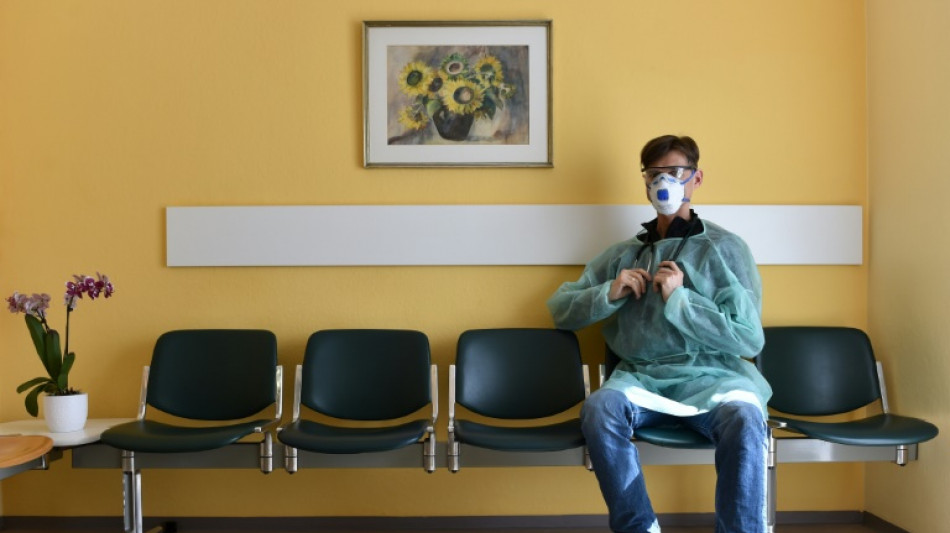 Ärzteverbände empfehlen Ende der Maskenpflicht in Arztpraxen