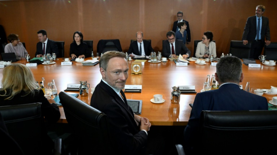 RTL-Umfrage: Gut drei Viertel der Bev&ouml;lkerung mit Regierungsarbeit unzufrieden