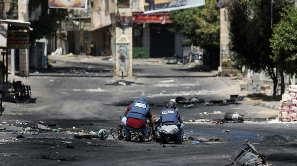 Ataque com carro fere 7 em Tel Aviv, coincidindo com incurs&atilde;o de Israel na Cisjord&acirc;nia