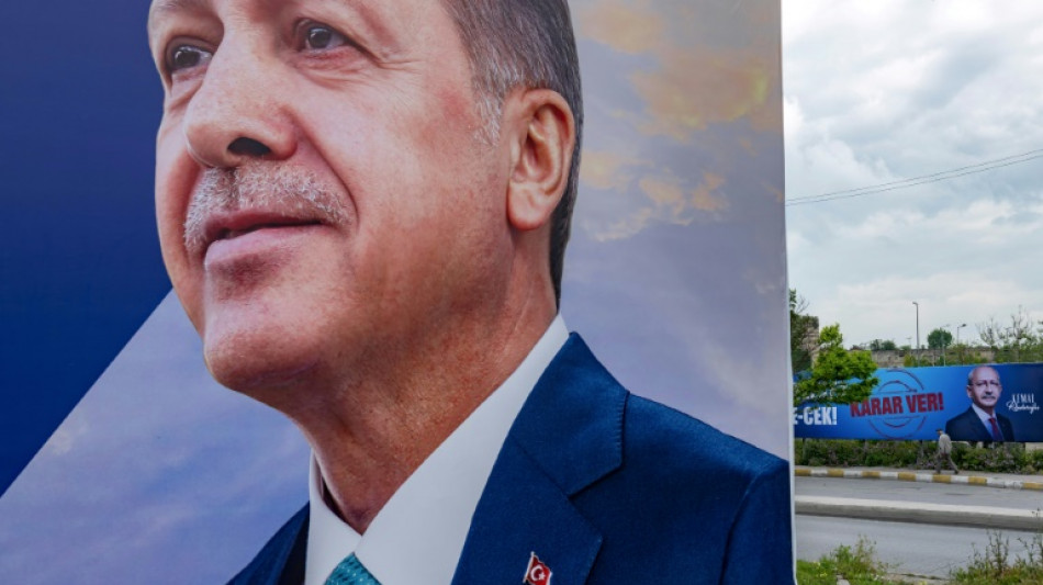 Türkischer Teenager wegen Hitlerbärtchens auf Erdogan-Poster festgenommen