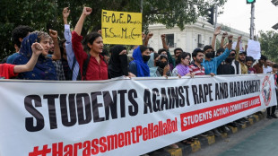 Estudantes protestam contra agress&otilde;es sexuais nas escolas do Paquist&atilde;o