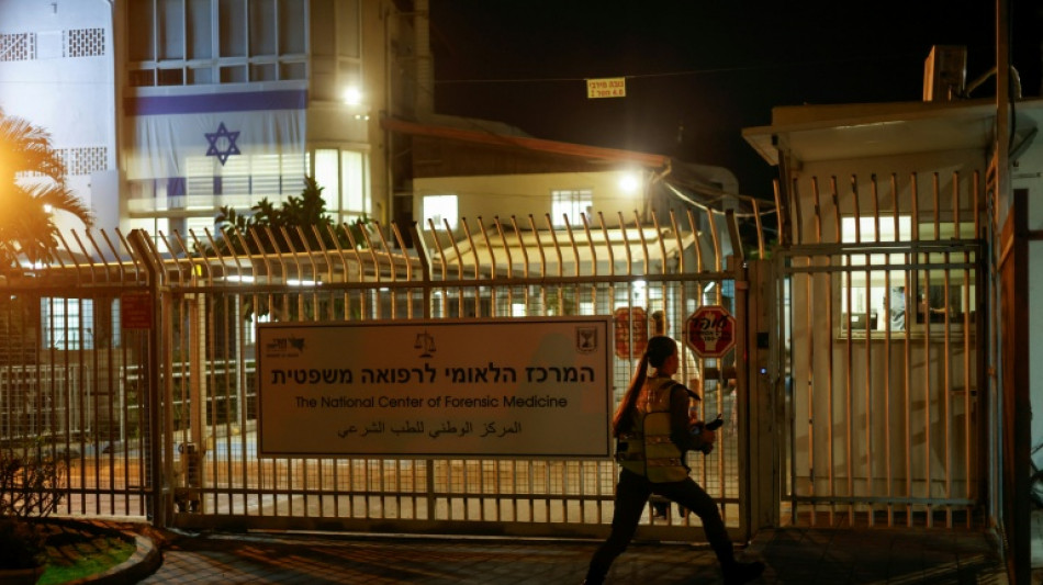 Quatro cad&aacute;veres de ref&eacute;ns mantidos em Gaza foram entregues ao Ex&eacute;rcito israelense