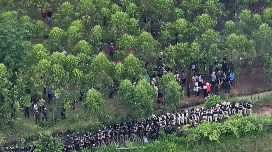 Cambodian PM accuses Thai forces of evicting civilians on border