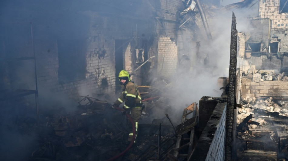 Ukraine: au moins quatre morts dans une attaque russe "massive" sur la r&eacute;gion de Kiev