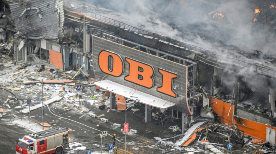Ein Toter bei Großbrand in Einkaufszentrum in Vorort von Moskau