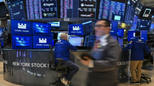 Wall Street fait fi des inqui&eacute;tudes commerciales