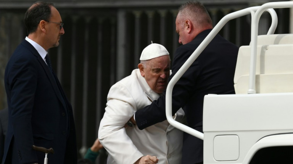 "Nette am&eacute;lioration" de la sant&eacute; du pape, hospitalis&eacute; pour une bronchite