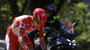 Pogacar operato alla clavicola, intervento andato bene