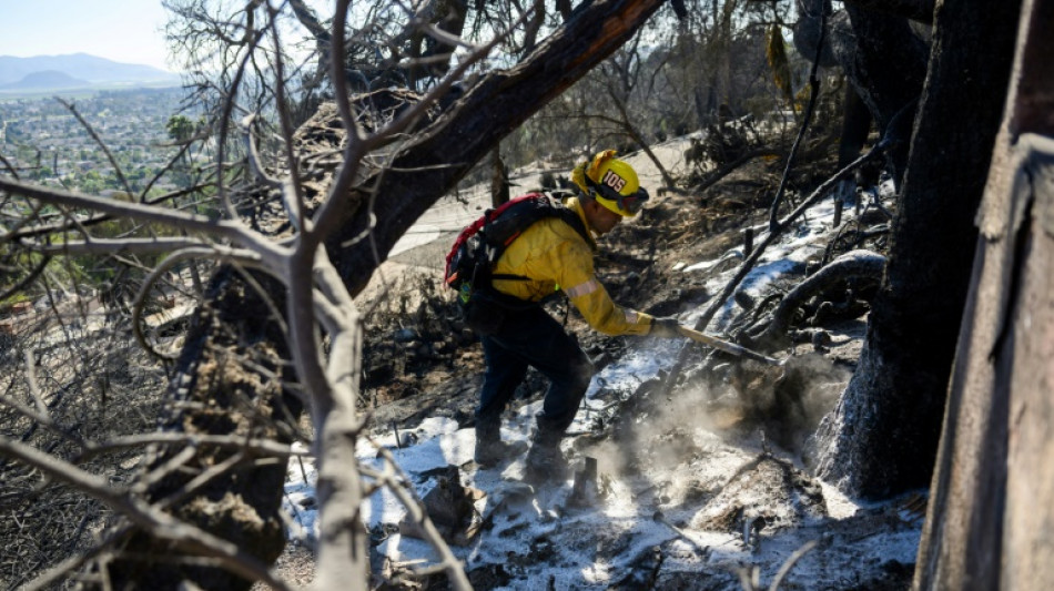 Devastador incendio en California amenaza m&aacute;s de 11.000 edificaciones