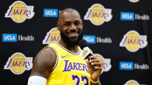 LeBron James promete 'decis&atilde;o das decis&otilde;es' e alimenta rumores de aposentadoria
