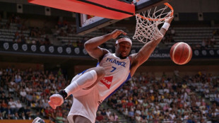 Basket: la France bat l&rsquo;Espagne pour son premier gros test avant l&rsquo;Euro