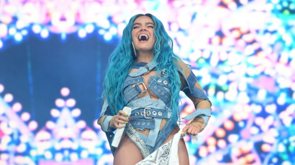 Karol G sacudi&oacute; la principal tarima de Coachella cantando a las mujeres y los latinos