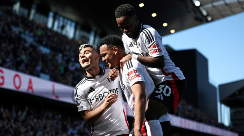 Liverpool perde seu 2&ordm; jogo na Premier League; United e City empatam