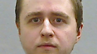 Cadena perpetua para "depredador en l&iacute;nea" en Belfast tras suicidio de una ni&ntilde;a